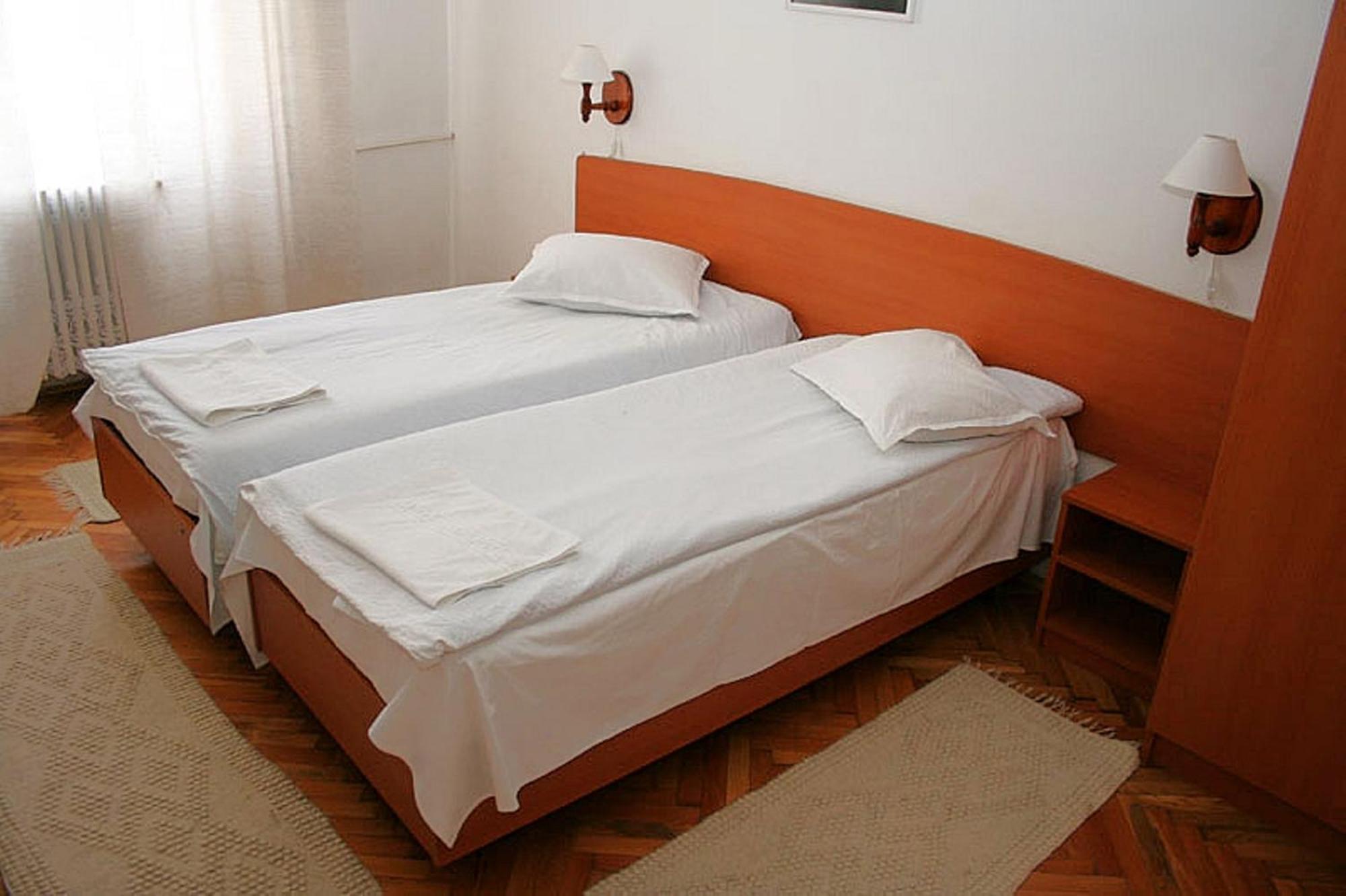Hotel Merkur Miercurea Ciuc Habitación foto